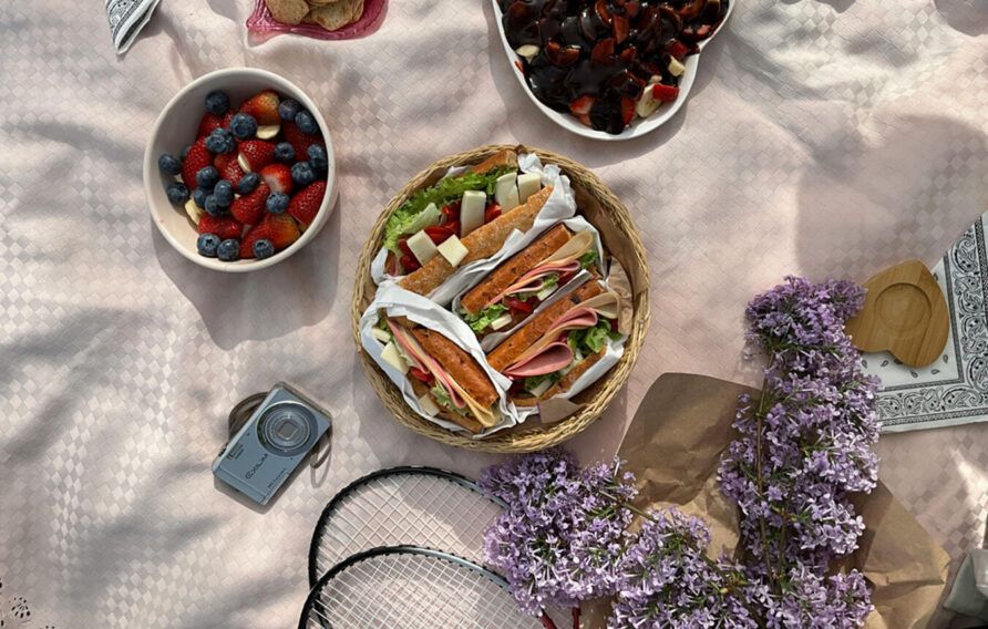 Perfect Setting for Relaxation with Gourmet Treats